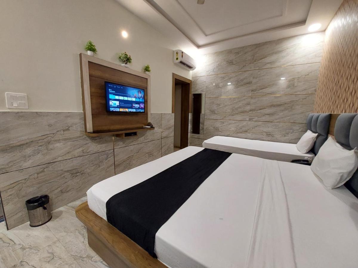 Taj Nice Point Manage By Taj Sunrise Group Agra (Uttar Pradesh) Exterior foto