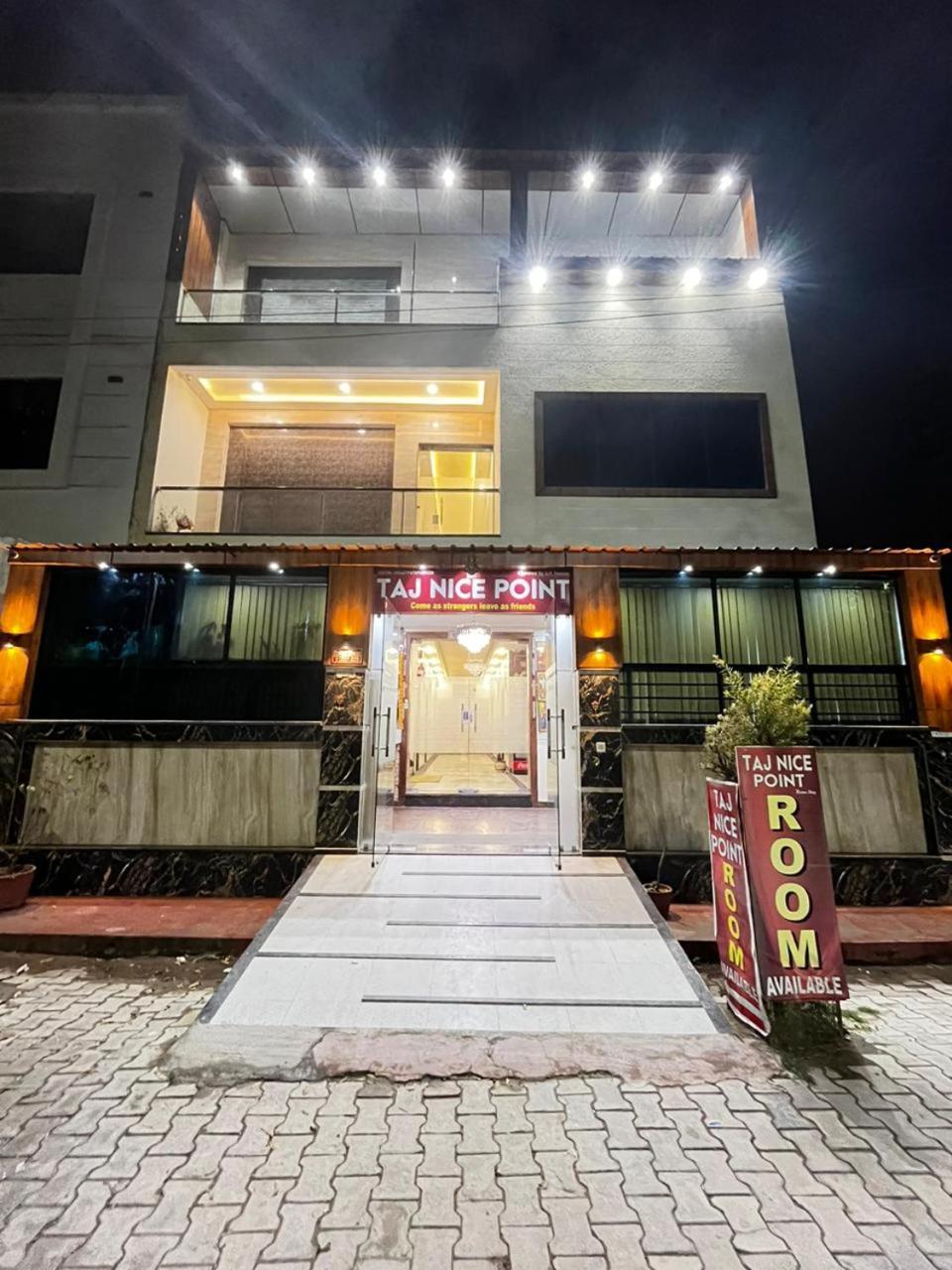 Taj Nice Point Manage By Taj Sunrise Group Agra (Uttar Pradesh) Exterior foto