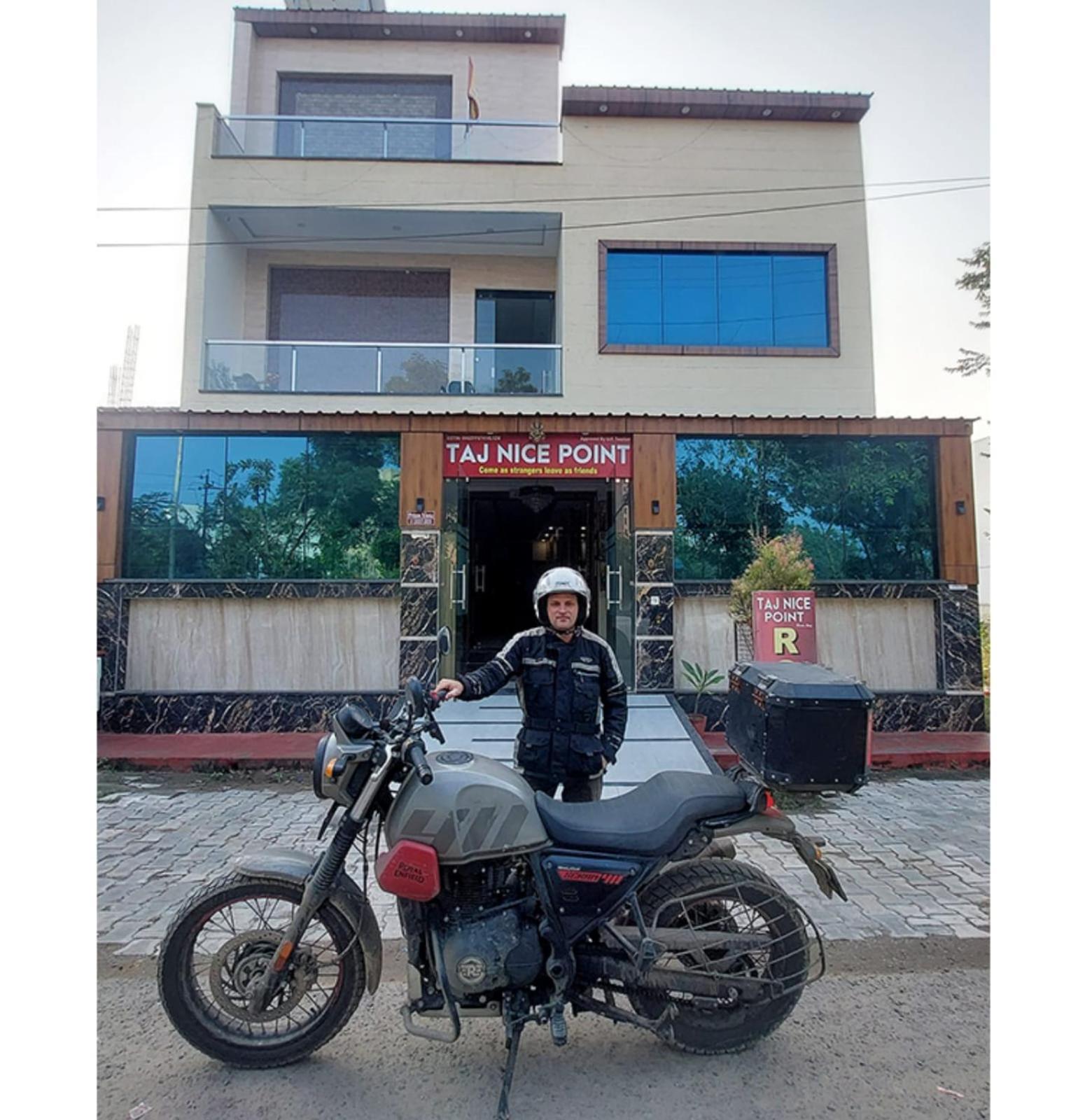 Taj Nice Point Manage By Taj Sunrise Group Agra (Uttar Pradesh) Exterior foto