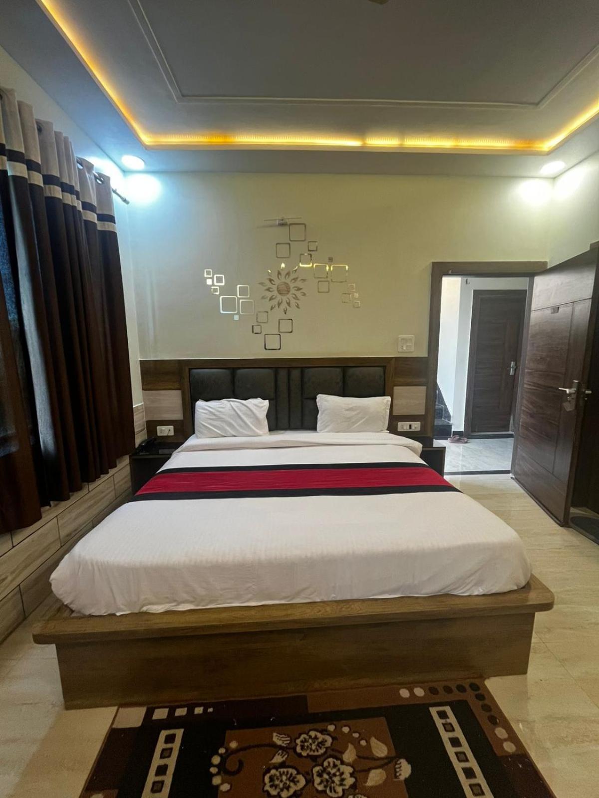 Taj Nice Point Manage By Taj Sunrise Group Agra (Uttar Pradesh) Exterior foto